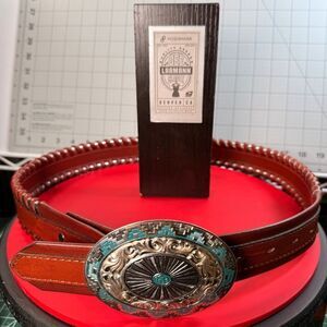 BELT & BUCKLE  |  CRUMRINE® / CIRCLE Y®  |  SILVER LACED BELT  |  MENS 34-US  |